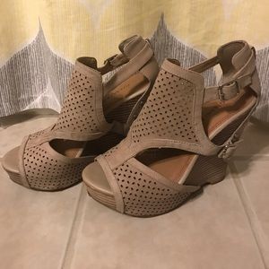 🦋SALE 🦋Gianni Bini heels