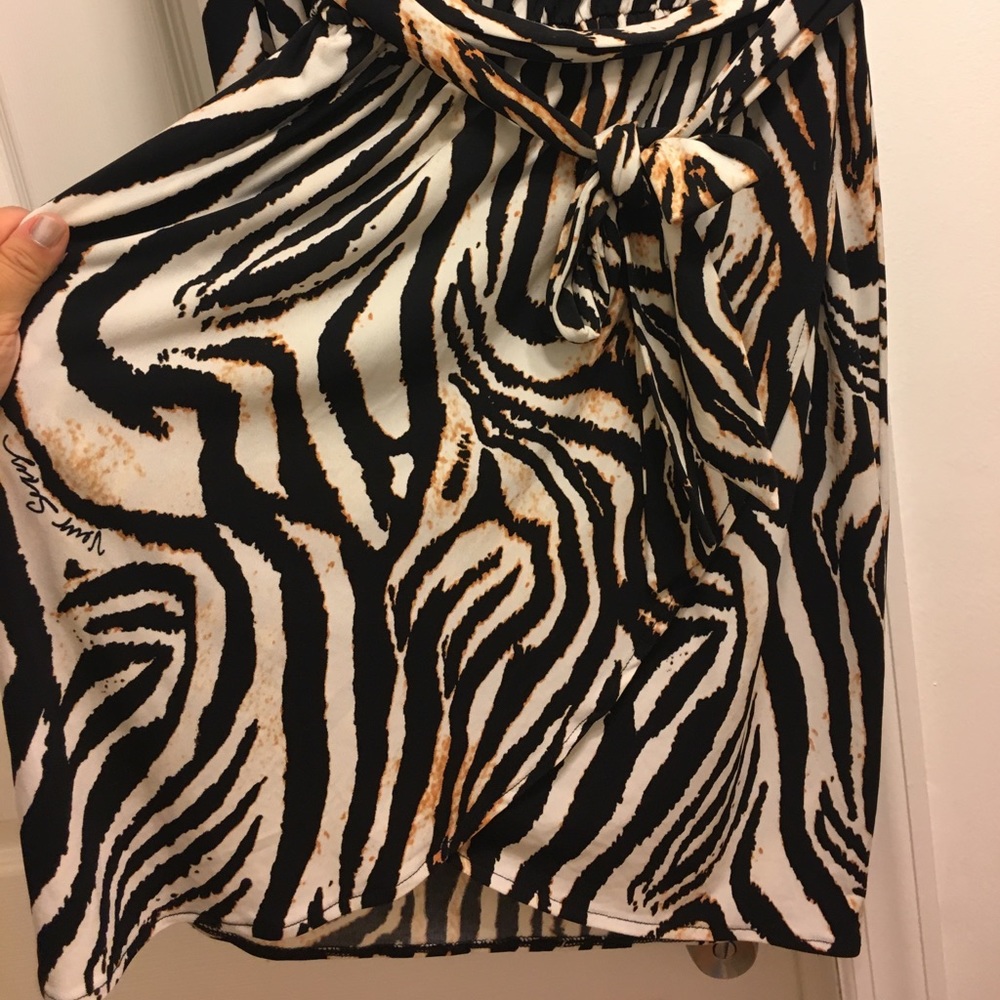 Victoria's Secret Tiger Print Dress. - Picture 2 of 4