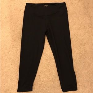 Black Capri leggings