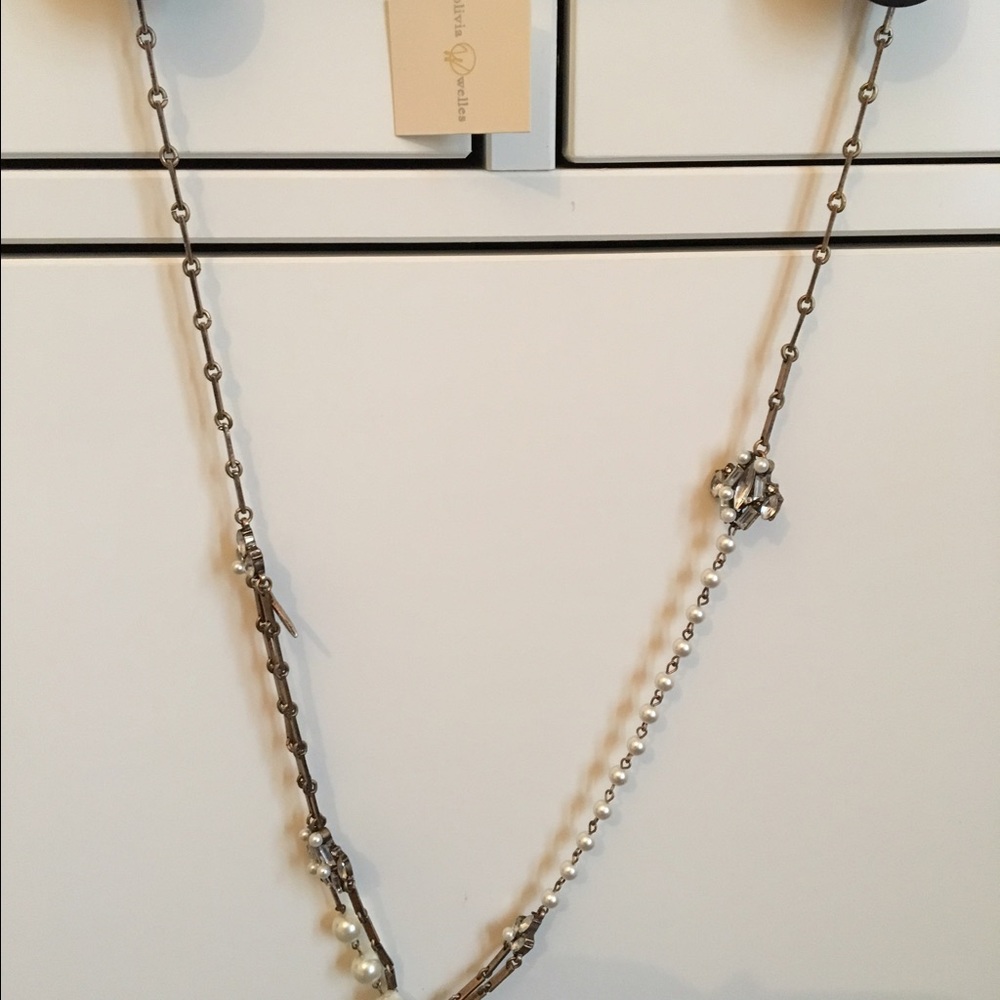olivia welles necklace