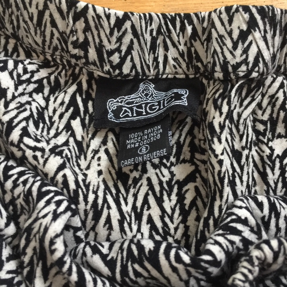 Romper - Picture 2 of 3