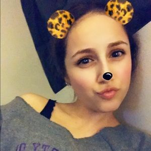 Meet your Posher, Haylie