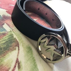 Michael Kors twist reversible belt