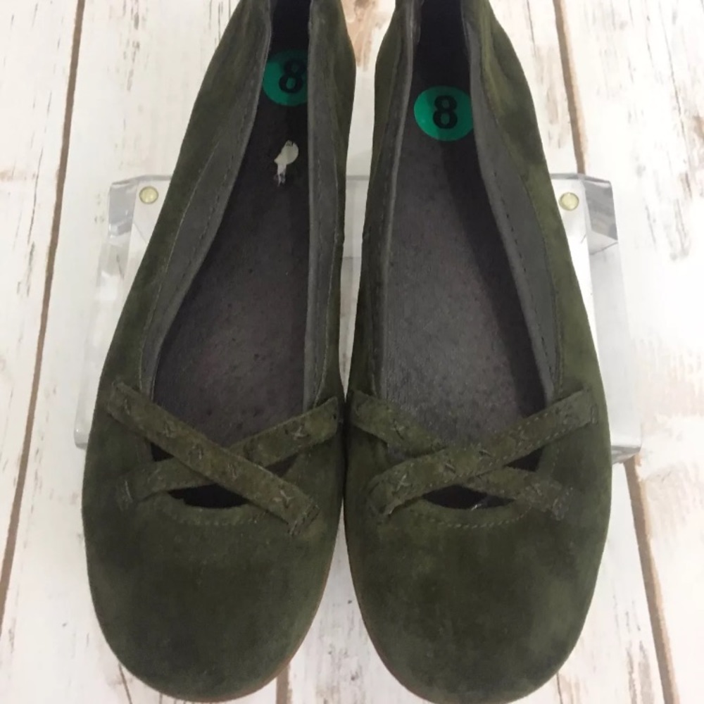 Patagonia slides casual shoe green Suede size 8