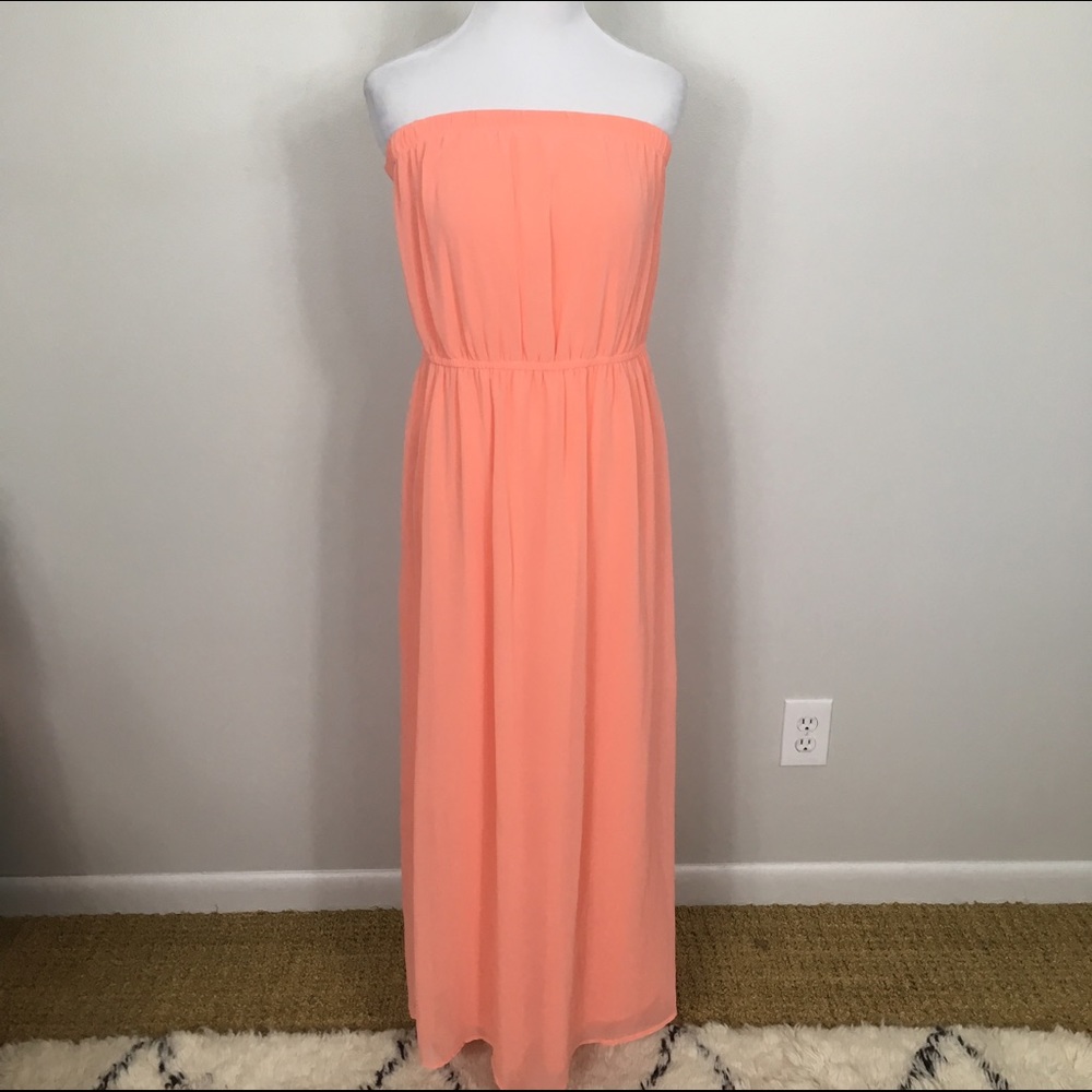 NWOT Light coral f21 spring strapless flowy dress