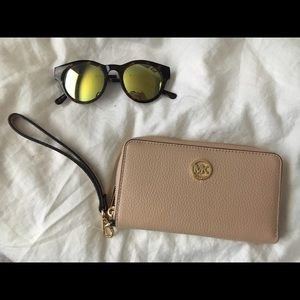 Michael Kors "Fulton" wristlet in Oyster!