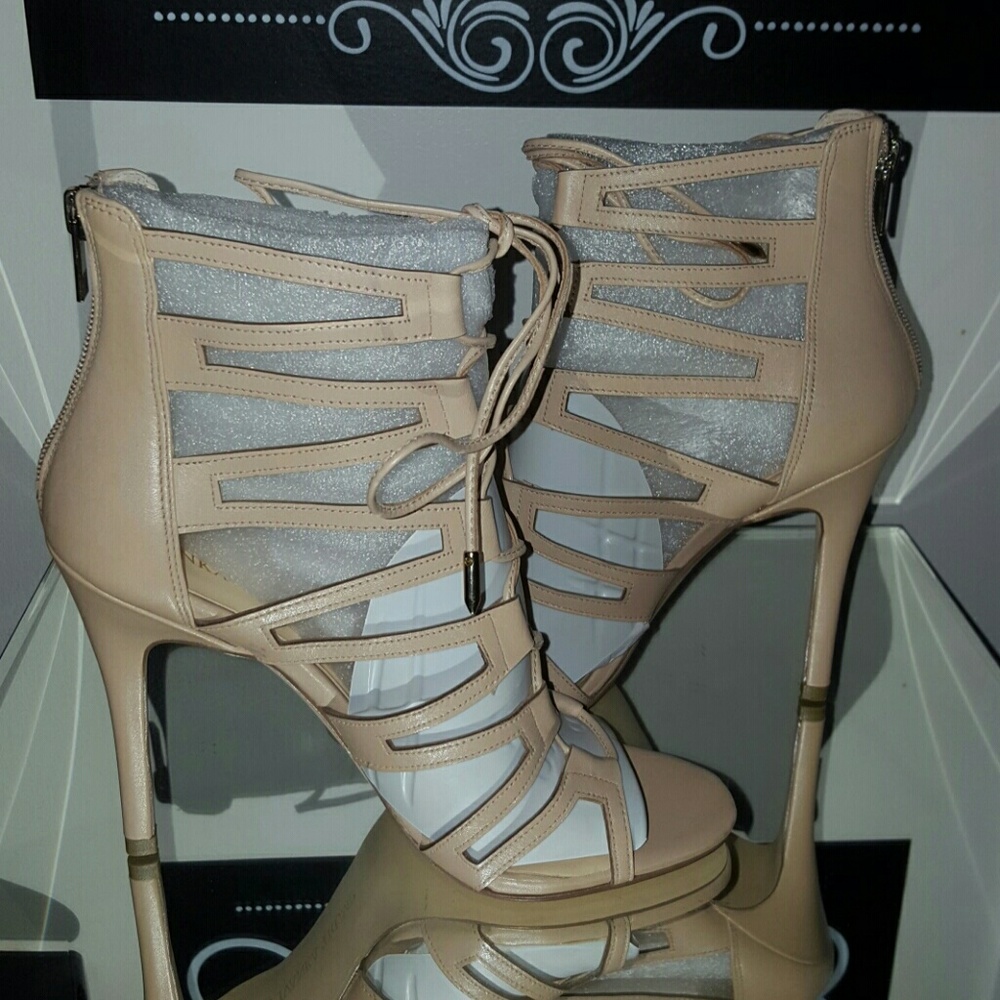 * FINAL PRICE*NEW IVANKA TRUMP HALLEE SANDALS - Picture 5 of 8