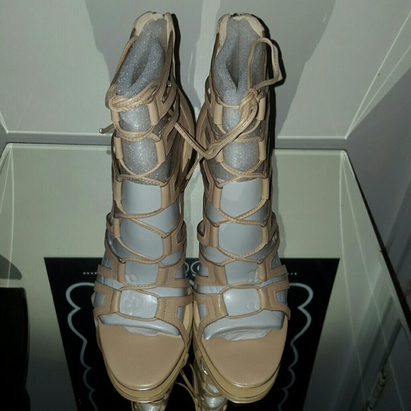 * FINAL PRICE*NEW IVANKA TRUMP HALLEE SANDALS - Picture 3 of 8