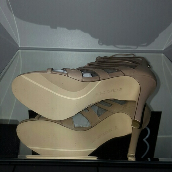 * FINAL PRICE*NEW IVANKA TRUMP HALLEE SANDALS - Picture 8 of 8