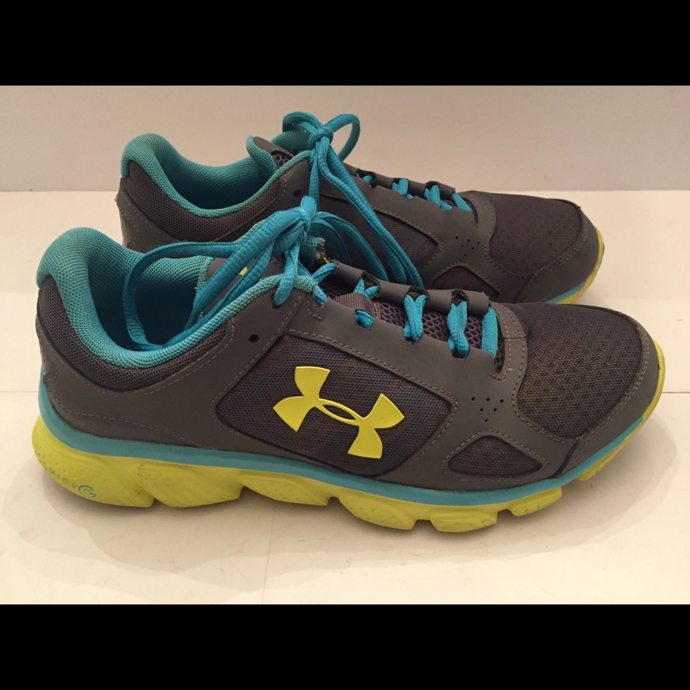Under Armour sneakers, immaculate condition