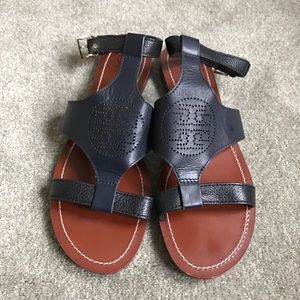 Ankle strap - perforated logo