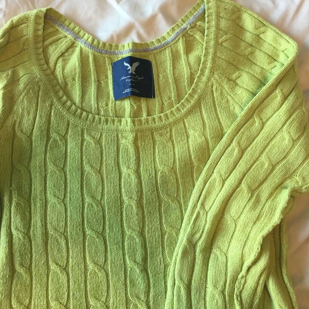 American eagle sweater, size medium. - Picture 2 of 2