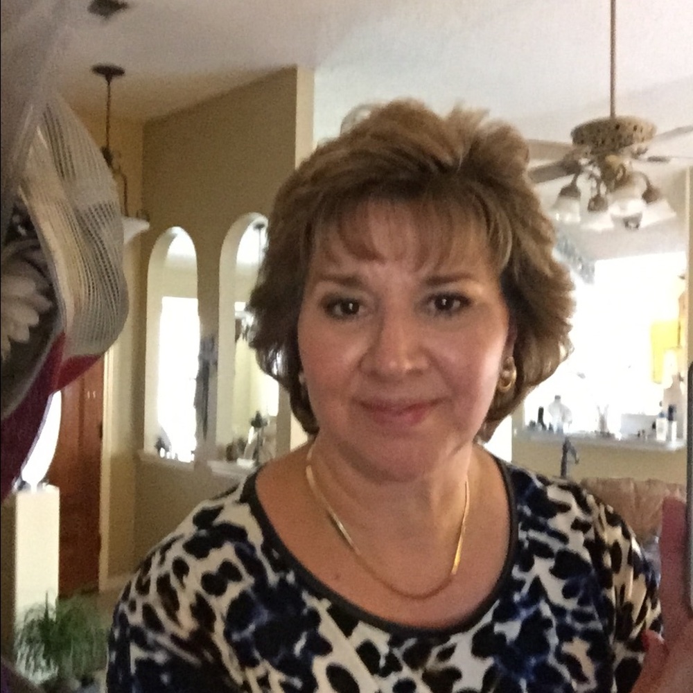 Meet your Posher, Diana