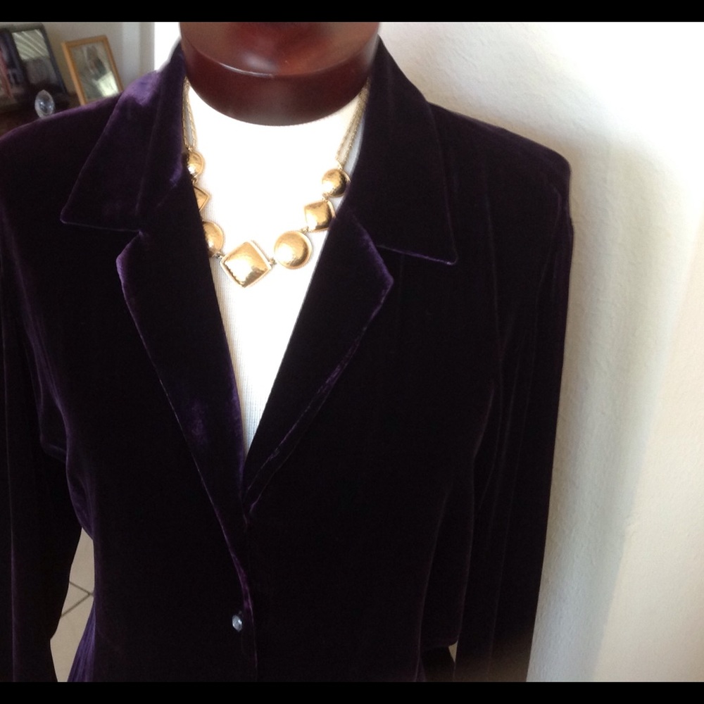 Ralph Lauren velvet top  💕🌹SOLD🌹🌺