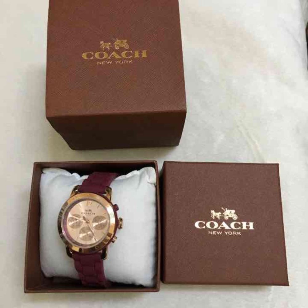 Maroon Coach Watch