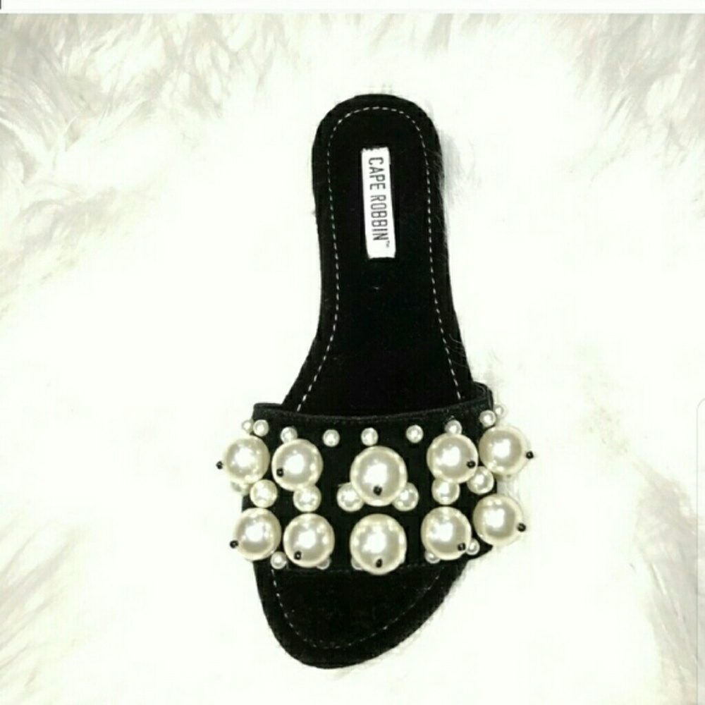 Black and pearl slides