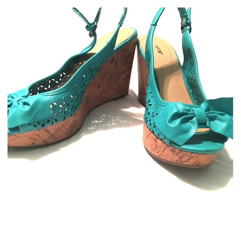 Teal Apt. 9 Wedge Peep-Toe Bow Heels