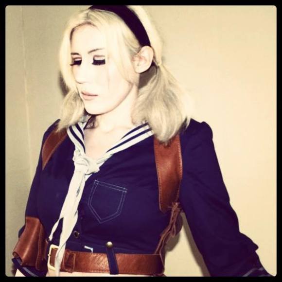 Hiya! I'm mostly here to buy for now :) - Picture 2 of 4