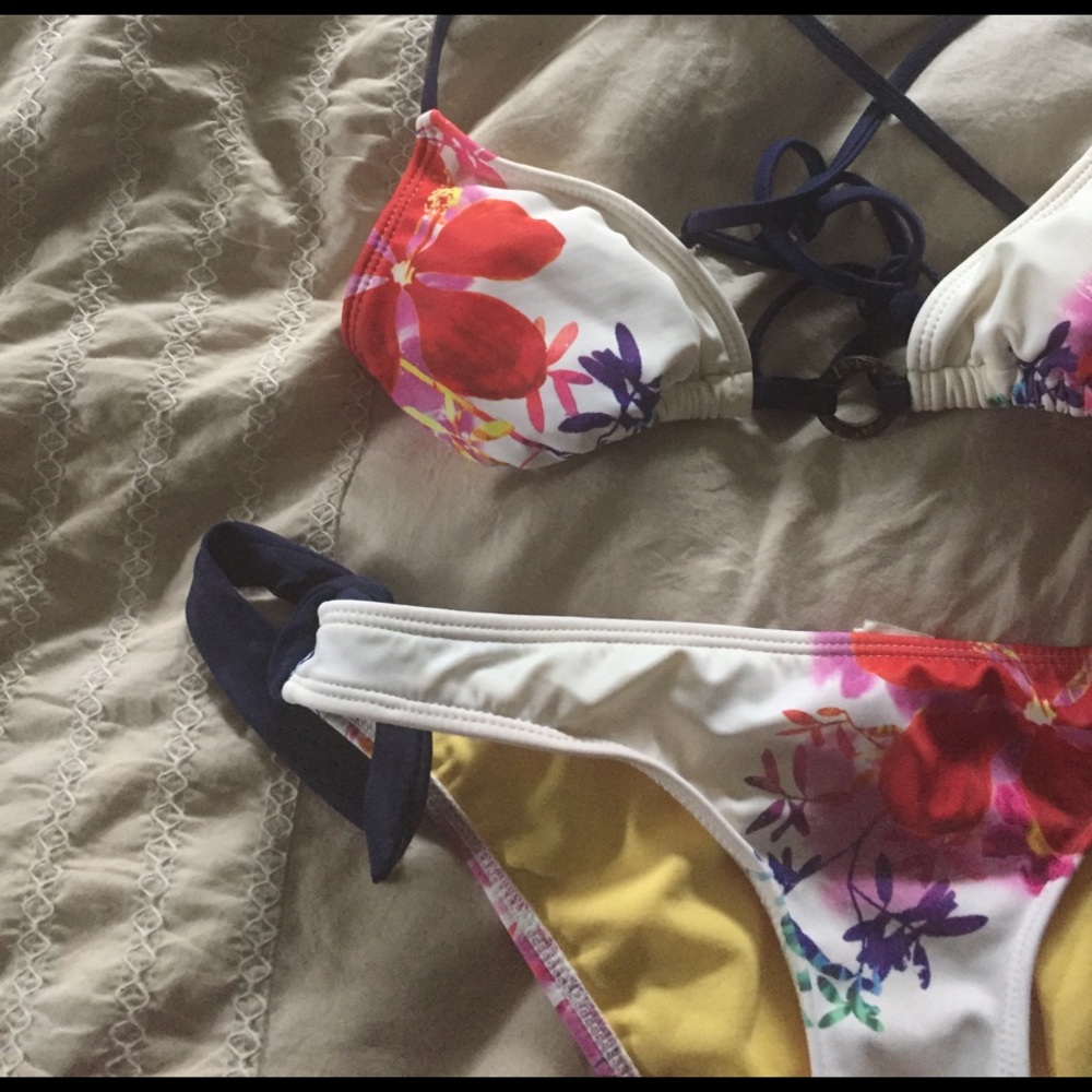 O'Neil bikini