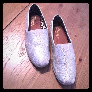 TOMS sequin slip on, size 6.5