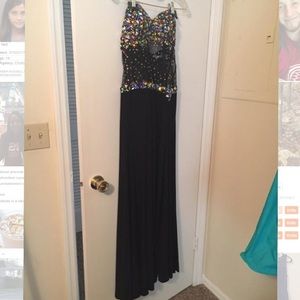 Tony Bowls long formal dress