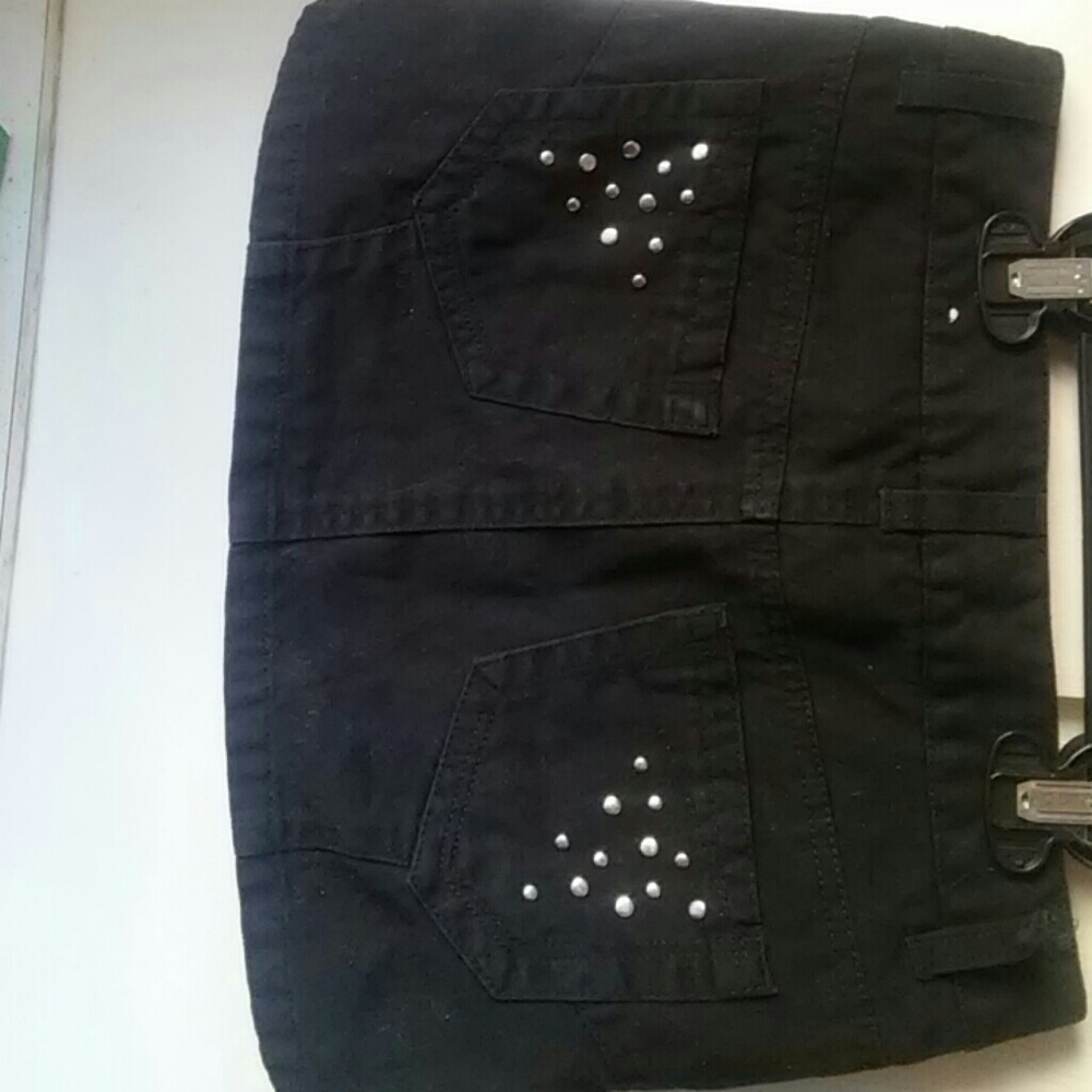 Skirt - Picture 2 of 4