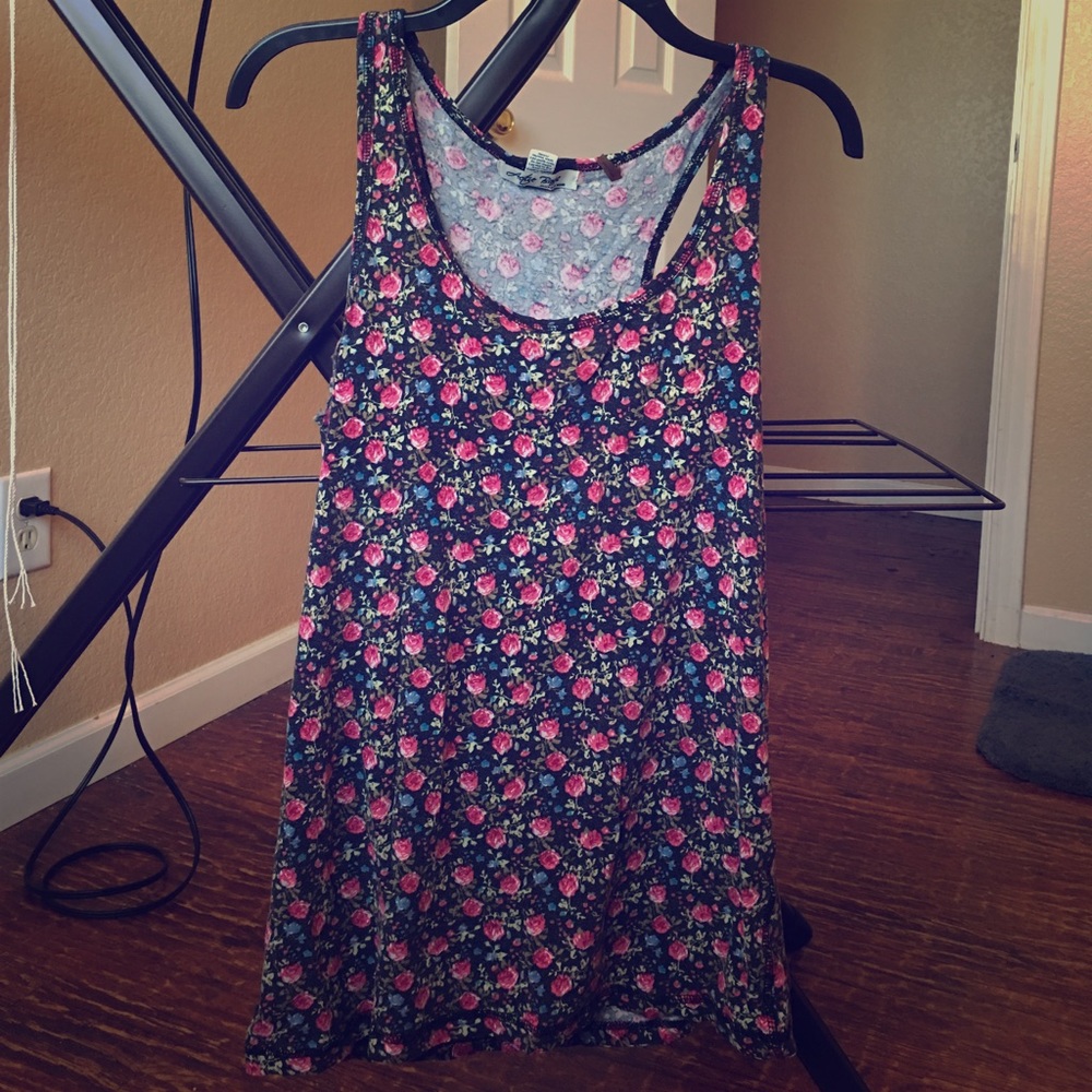 Flower patterned tank top