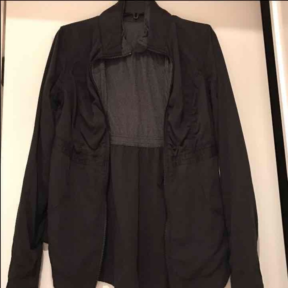Lululemon black/gray inner peace reversible jacket