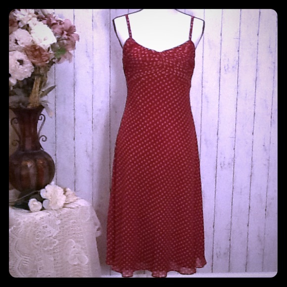 Ann Taylor Dresses & Skirts - ⚡️FINAL SALE⚡️Ann Taylor Dress Size 6 Burgundy