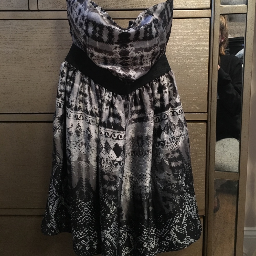 Stapless Dress