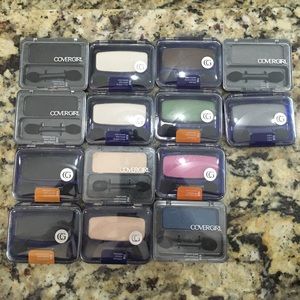 Cover girl eyeshadow bundle! All unopened!