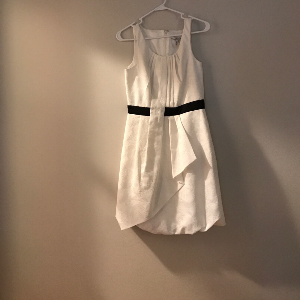 White jacquard dress, size 6, nwt