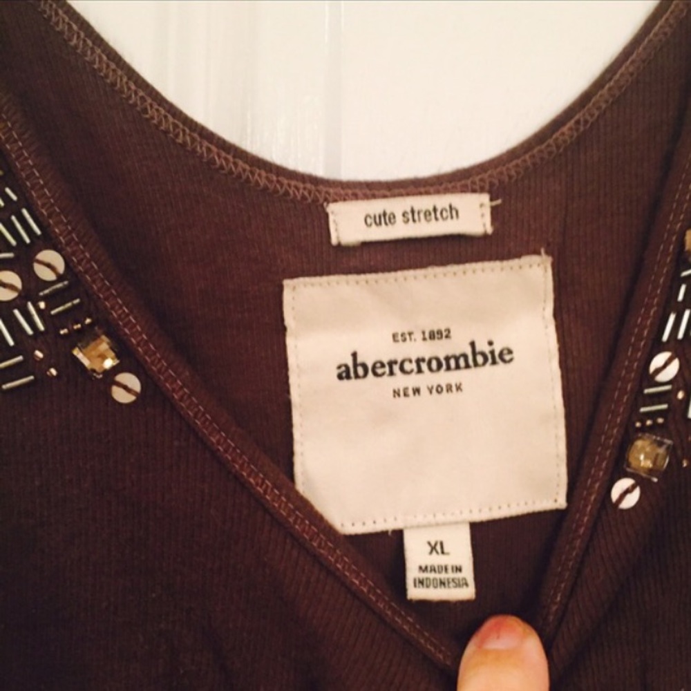 Abercrombie brown tank with beads