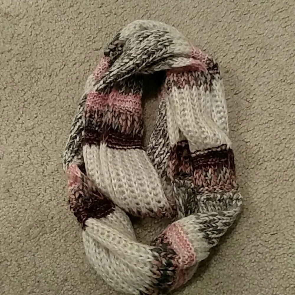 Knitted infinity scarf