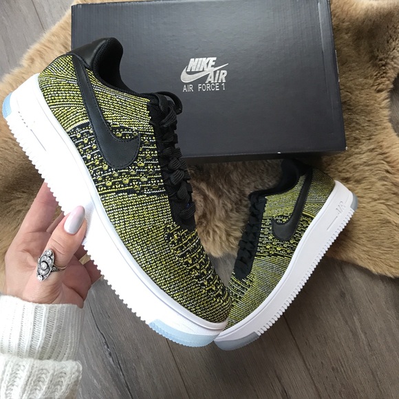 NWT Nike Air Force Flyknit - Picture 2 of 8