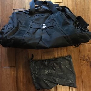 Lululemon gym/yoga bag