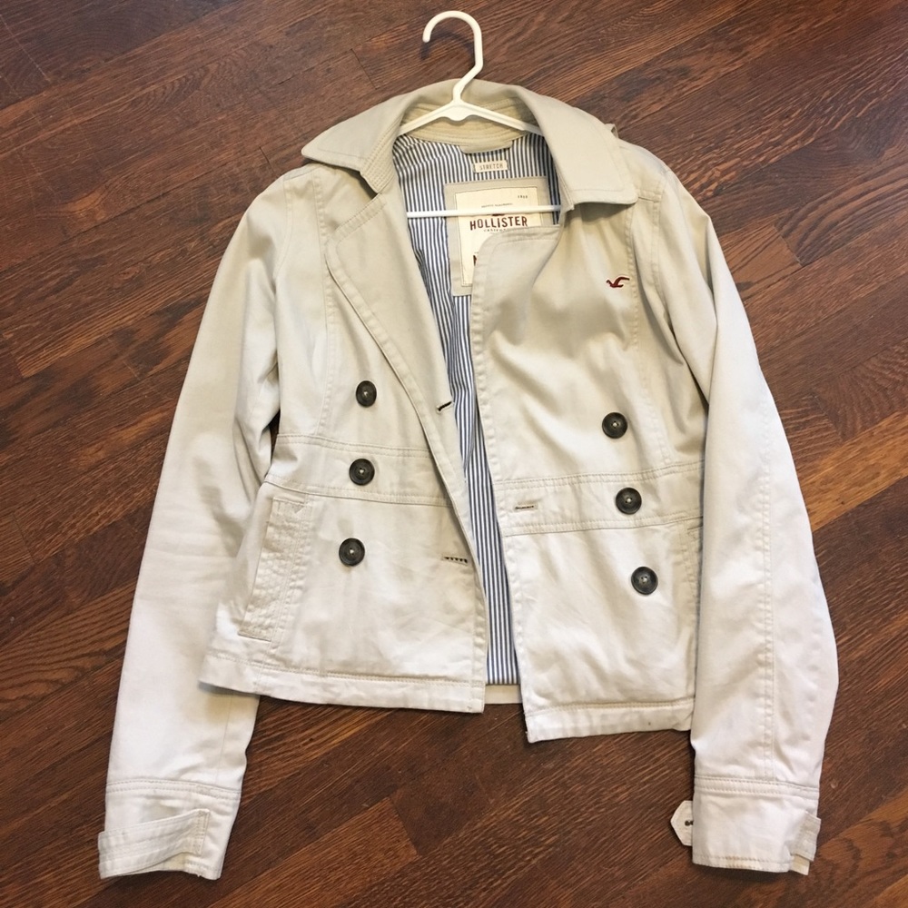 M beige Hollister hooded button cargo jacket
