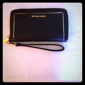 Michael Kors Wristlet Authentic
