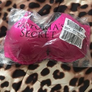 NWT Victoria's Secret bombshell bra