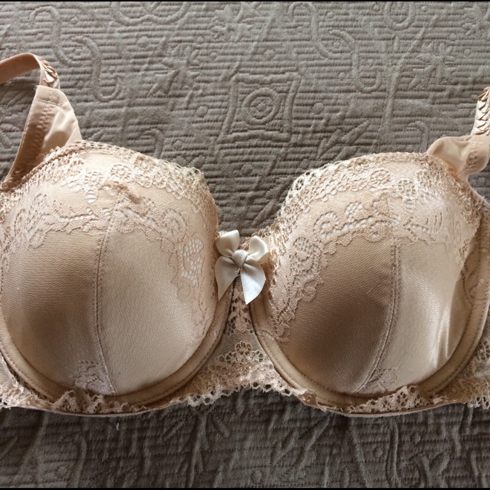 Nude bra