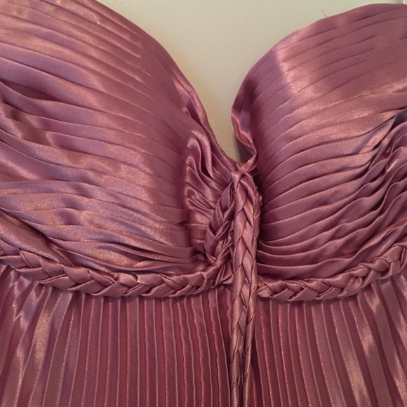 Dress - Picture 3 of 4