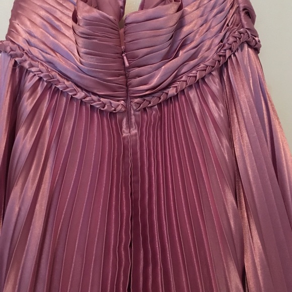 Dress - Picture 4 of 4