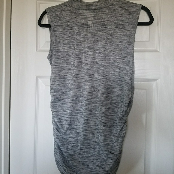 Maternity top - Picture 2 of 2