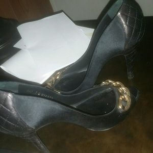 Extra pictures CHANEL HEELS