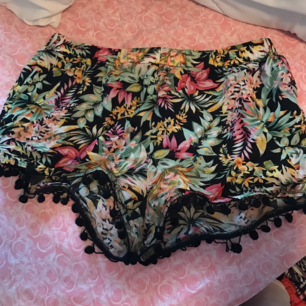 Tropical soft shorts!