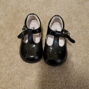 Black patent Mary Jane's