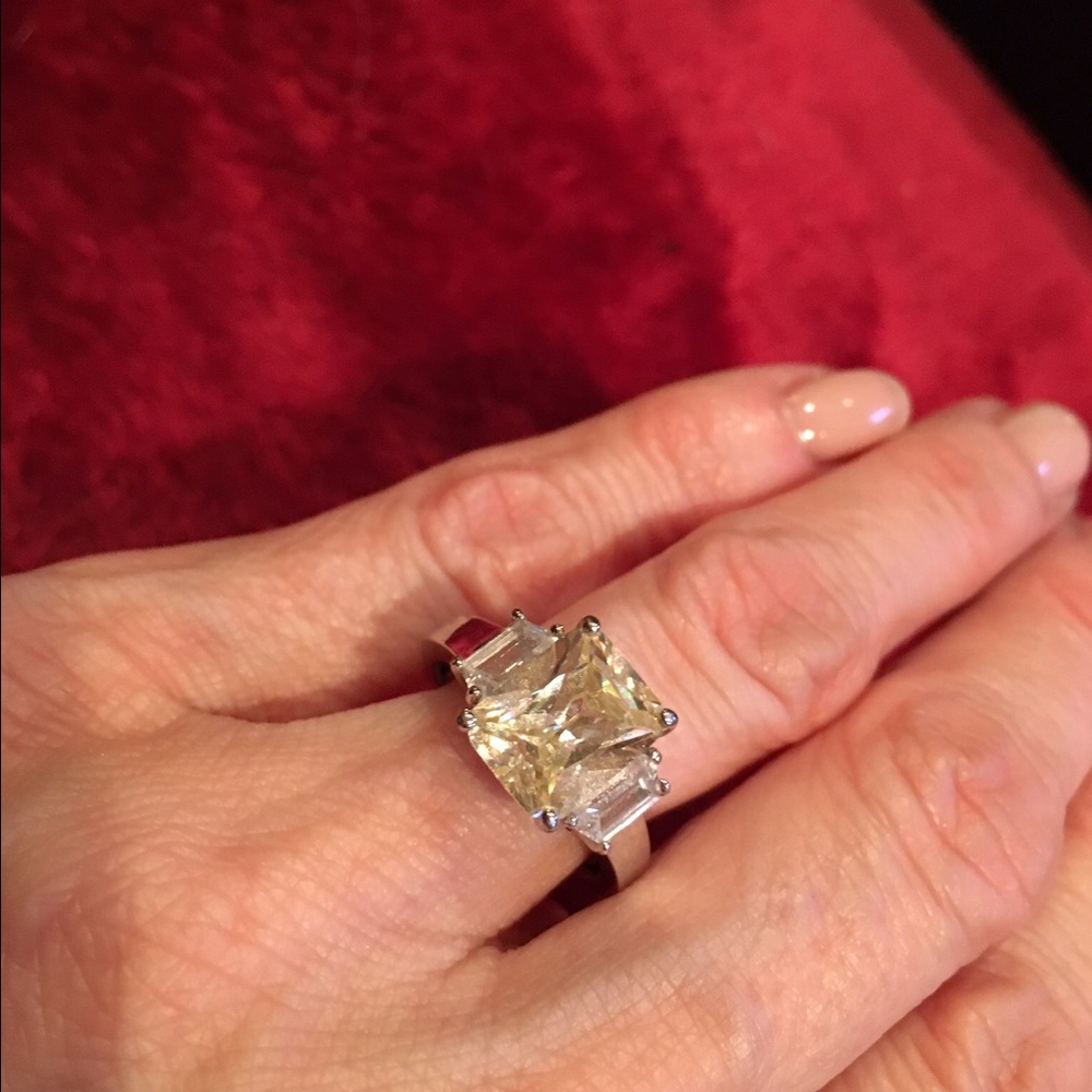 Beautiful cocktail ring!