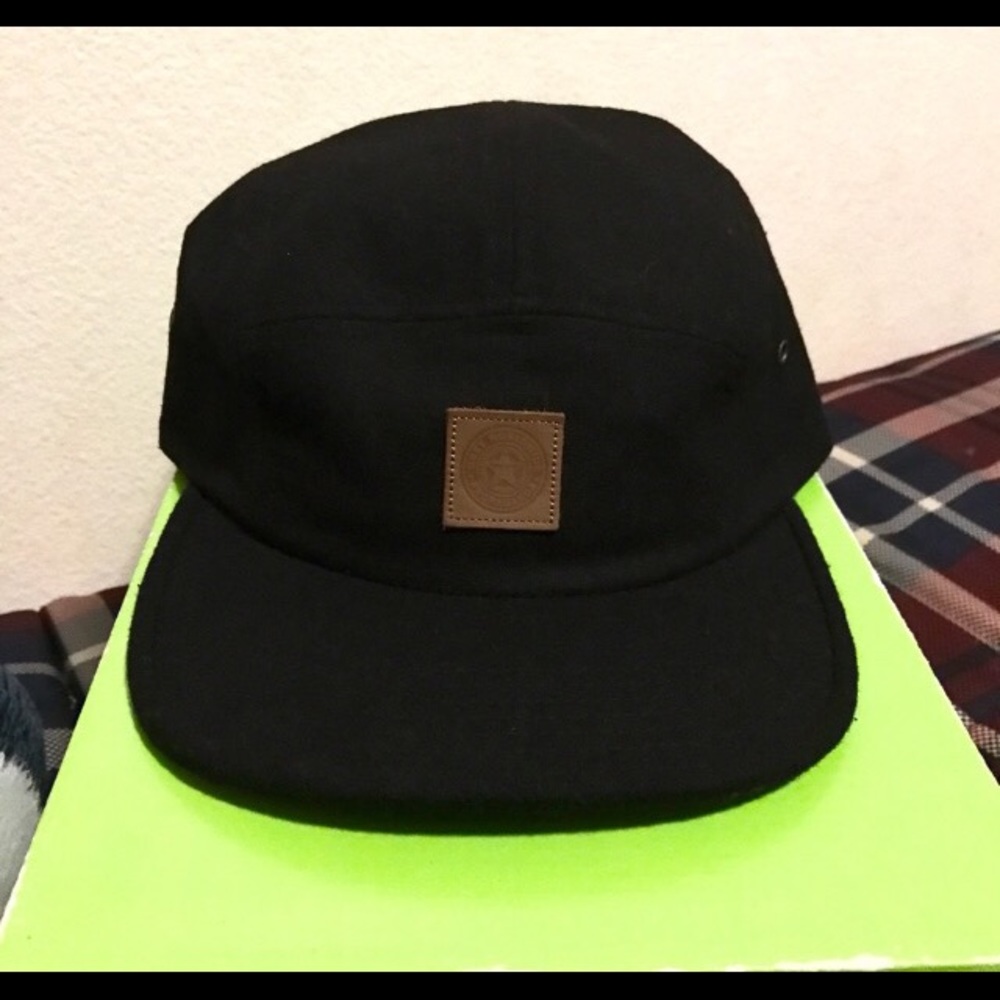 Obey Black hat