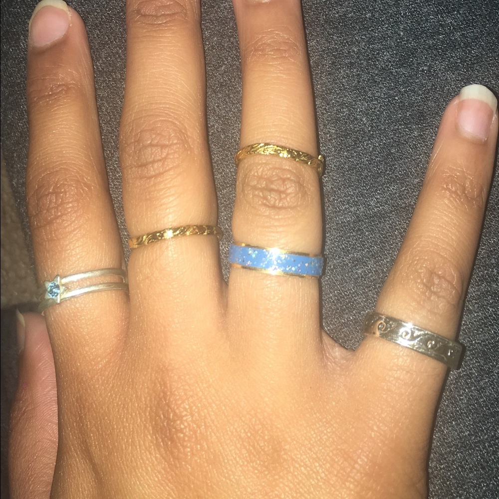 Random ring bundle