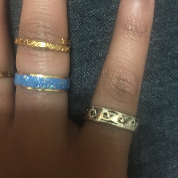 Random ring bundle - Picture 3 of 4